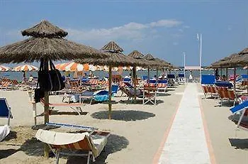 Estense 3* Белларія-Іджеа-Марина
